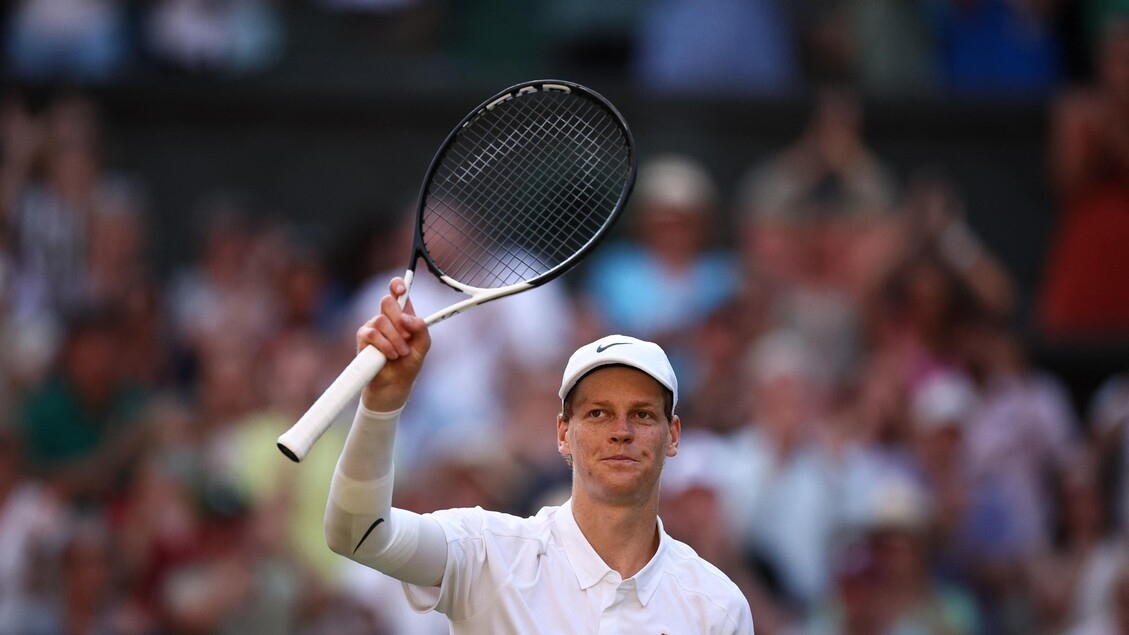 Wimbledon: Djokovic battuto, Sinner in finale con Alcaraz