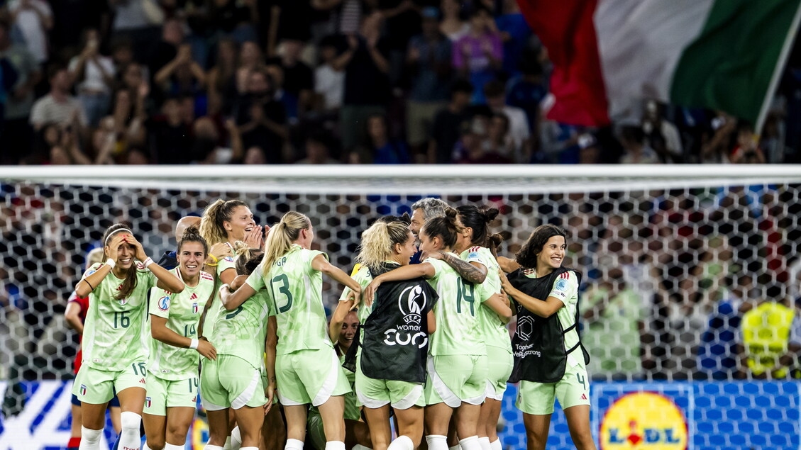 Gravina, the Azzurre, the image of an Italy that never gives up.