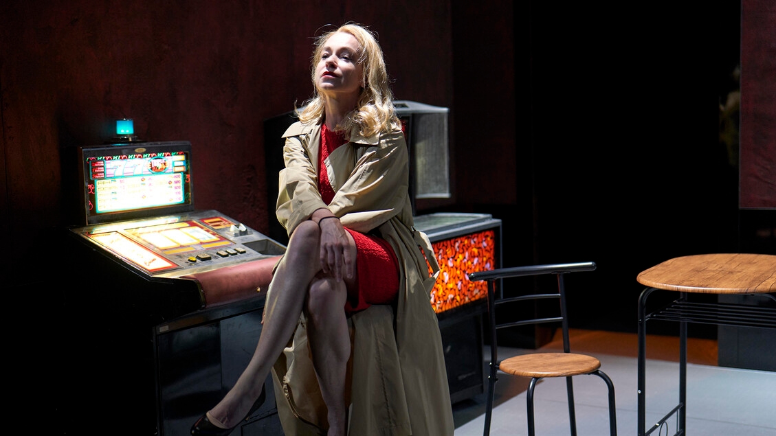 Stefania Rocca, in Spoleto met Nobody Sees Love