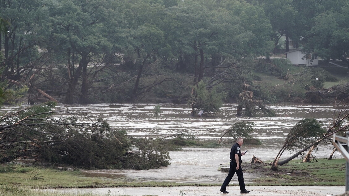 Almeno 50 i morti in Texas, si cercano ancora 27 bambine