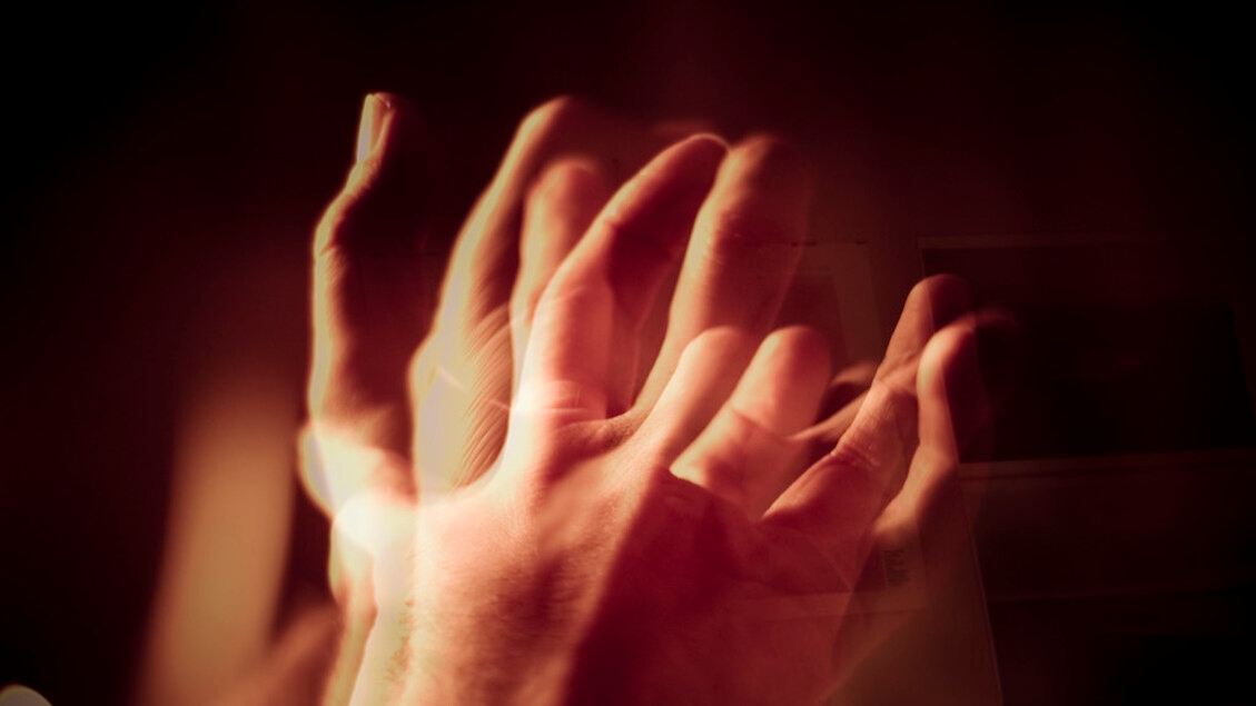 O alfabeto que compõe os movimentos das mãos está no cérebro