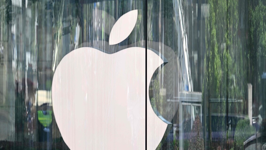 Antitrust, sanzione di 98,6 milioni ad Apple per abuso di posizione dominante