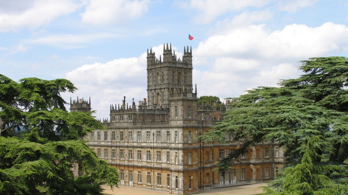 Among castles and noble residences with 'Downton Abbey'