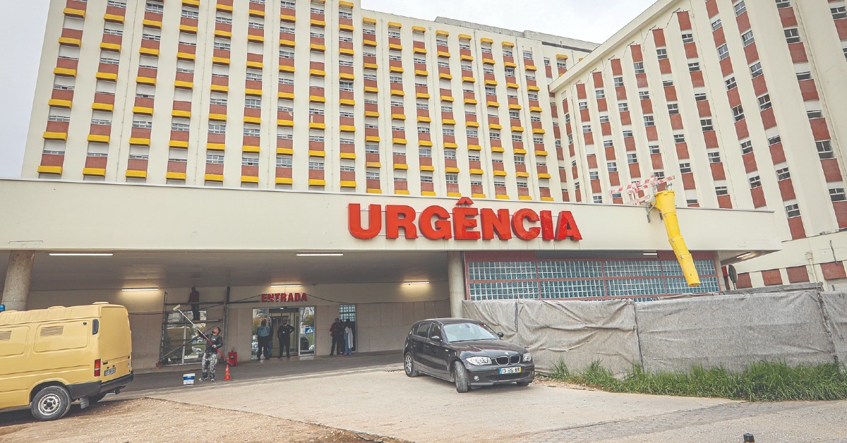 NHS, 2025 yılında acil durumlara müdahale etmek üzere 350'ye kadar doktoru kalıcı olarak işe alabilir.