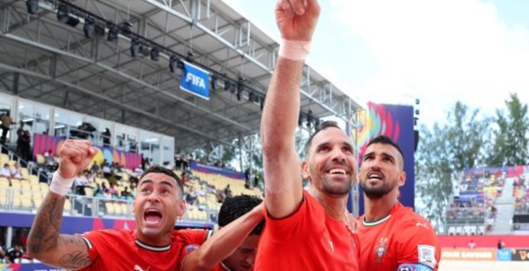 Portugal verslaat Japan en verzekert zich van een plek in de halve finale van het WK Beach Soccer