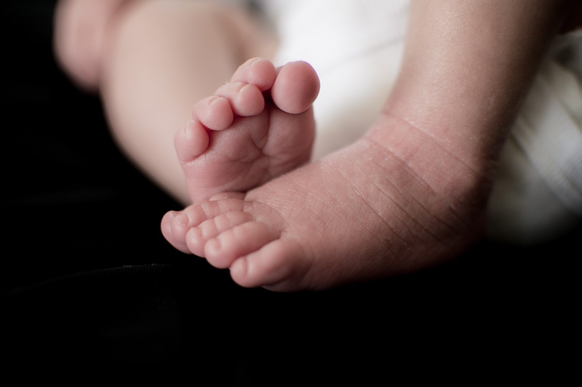 È morto il bambino prematuro di una donna che si era recata al pronto soccorso senza sapere di essere incinta.