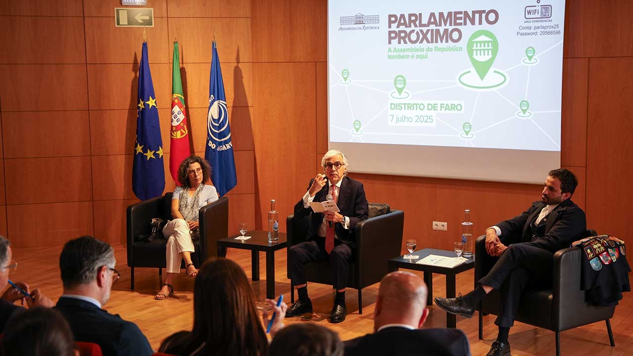 Faro: Aguiar-Branco minimizza la polemica con il leader Chega sui nomi dei bambini stranieri