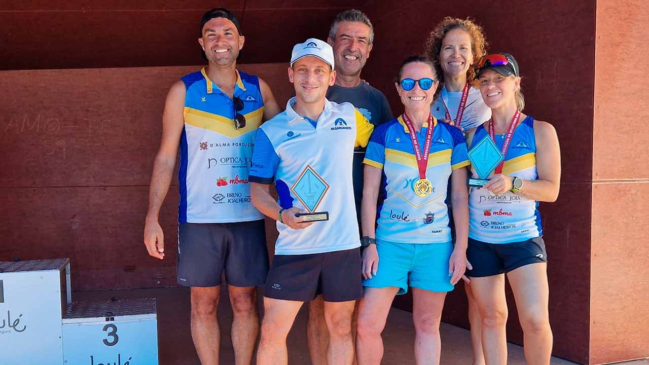 La squadra femminile degli Algarunners è seconda classificata nella gara regionale di montagna