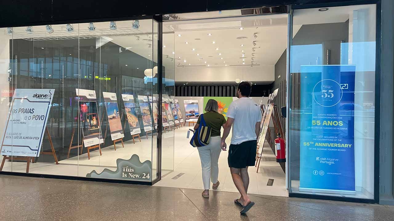 Tavira Plaza ospita una mostra fotografica per celebrare il 55° anniversario del turismo dell'Algarve