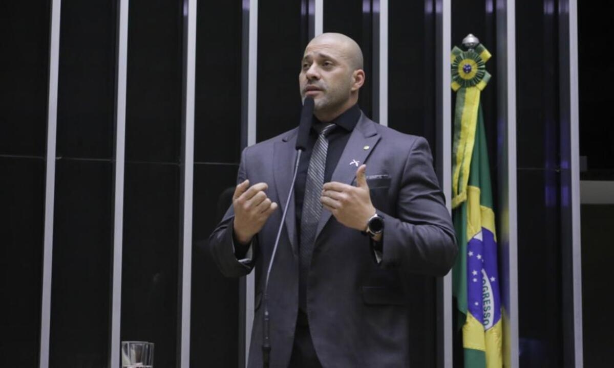 Tras la operación, Daniel Silveira hace un nuevo intento para convencer a la Corte Suprema que flexibilice su pena de prisión.