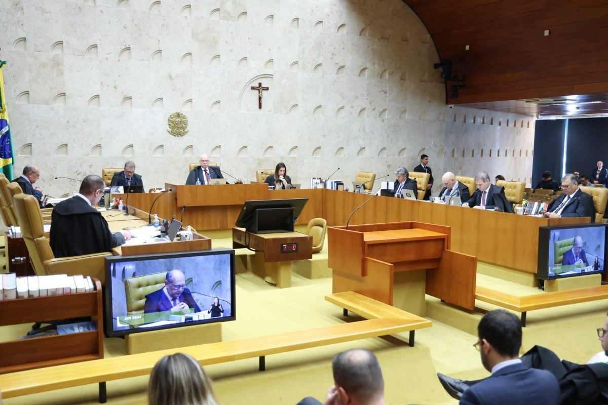The Supreme Federal Court (STF) forms a majority that only the Court can authorize searches in Congress and in the properties of parliamentarians.