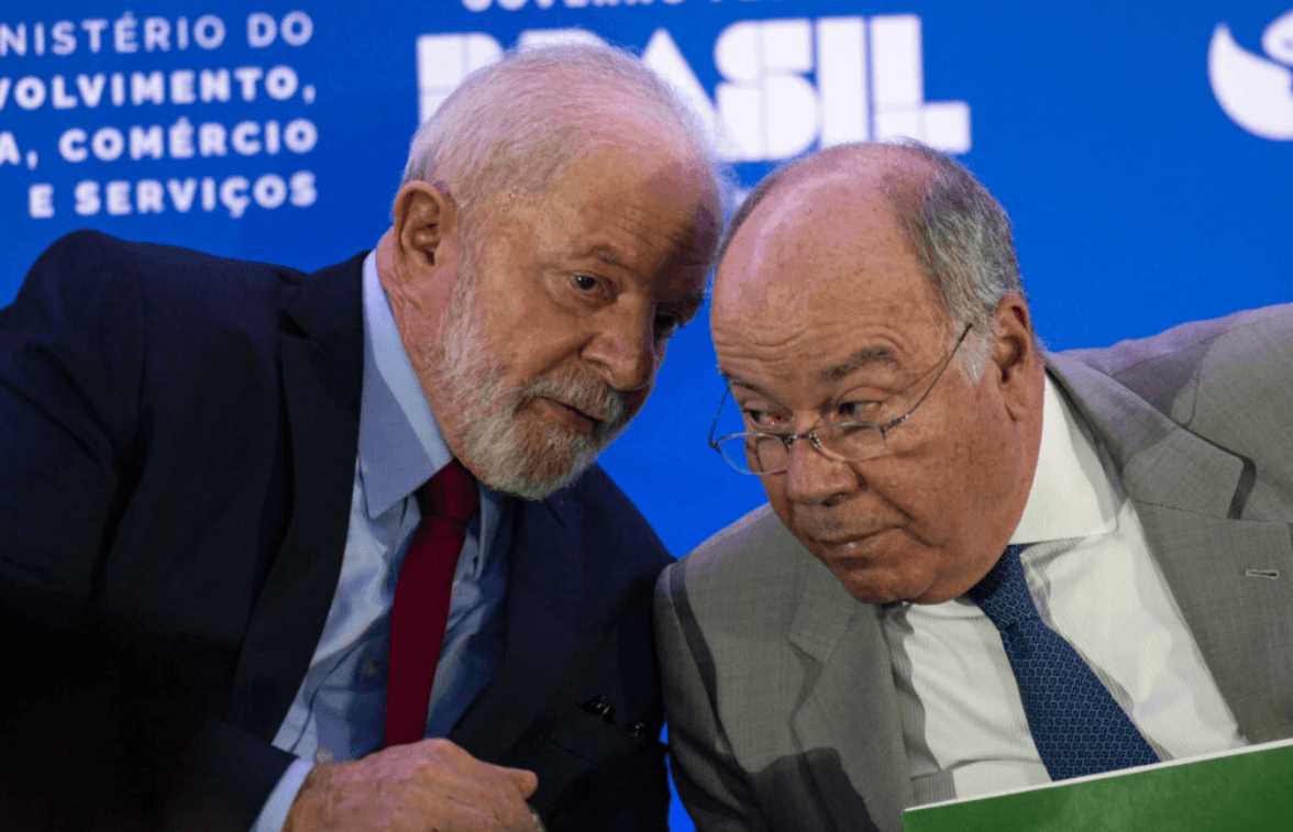 Lula veut donner la priorité à la diplomatie, mais voit les canaux avec les États-Unis fermés