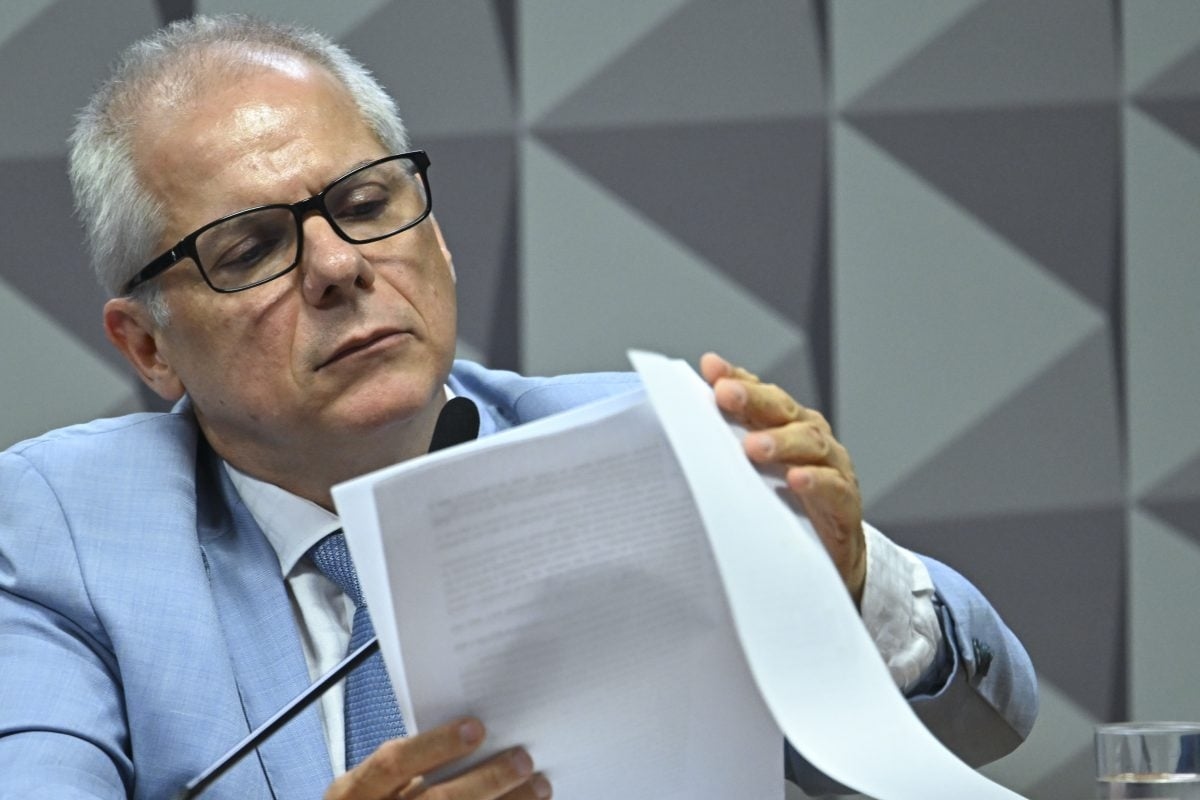 L'ancien président de l'INSS refuse de répondre aux questions du rapporteur du CPI