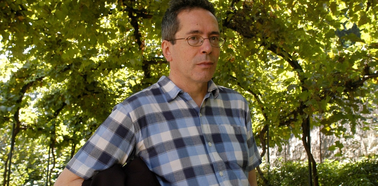 "El mal de Aira": de roman die César Aira, de eeuwige Nobelprijskandidaat, parodieert en viert