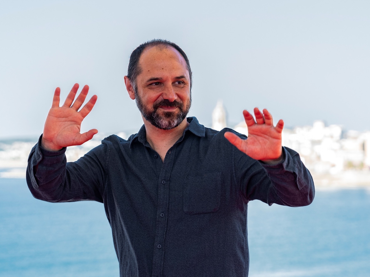 E tem mais terror: Demián Rugna transforma seu filme "Aterrorizados" em livro.