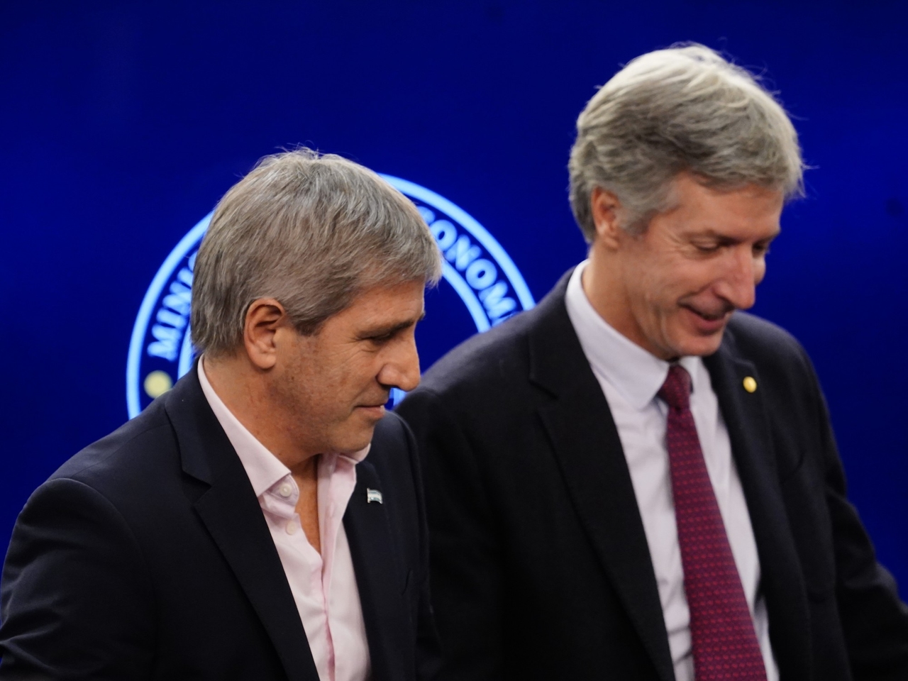 Il presidente della Banca centrale ha affermato che ora il governo vuole bruciare le banconote per distruggerle più velocemente.