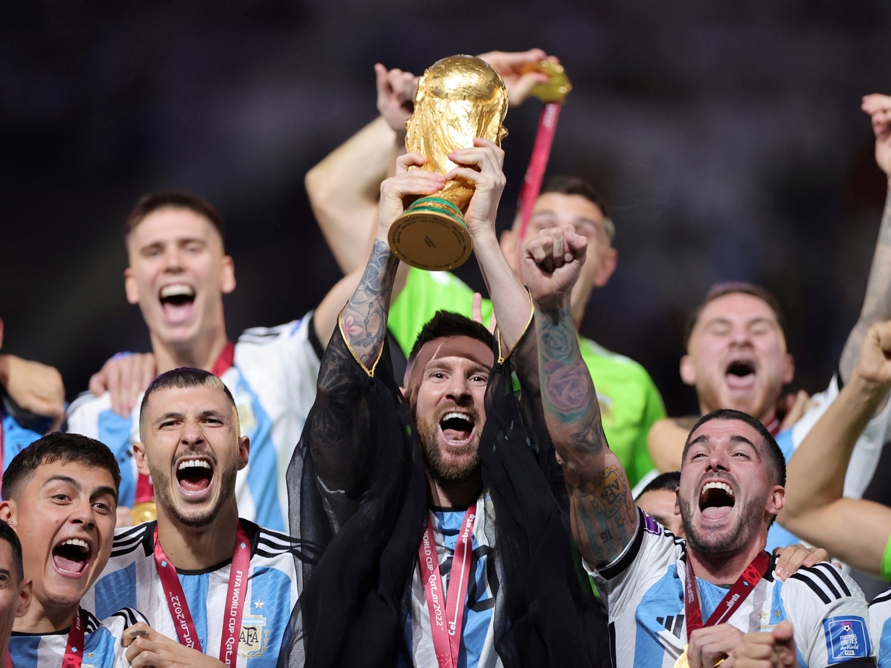 Del 66 a Qatar: dos libros para revisitar la historia de la Selección Argentina