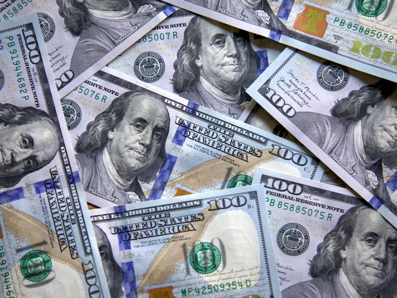 Oficjalne ogłoszenia: Czy nadchodzi nowy podatek VAT i pranie pieniędzy?