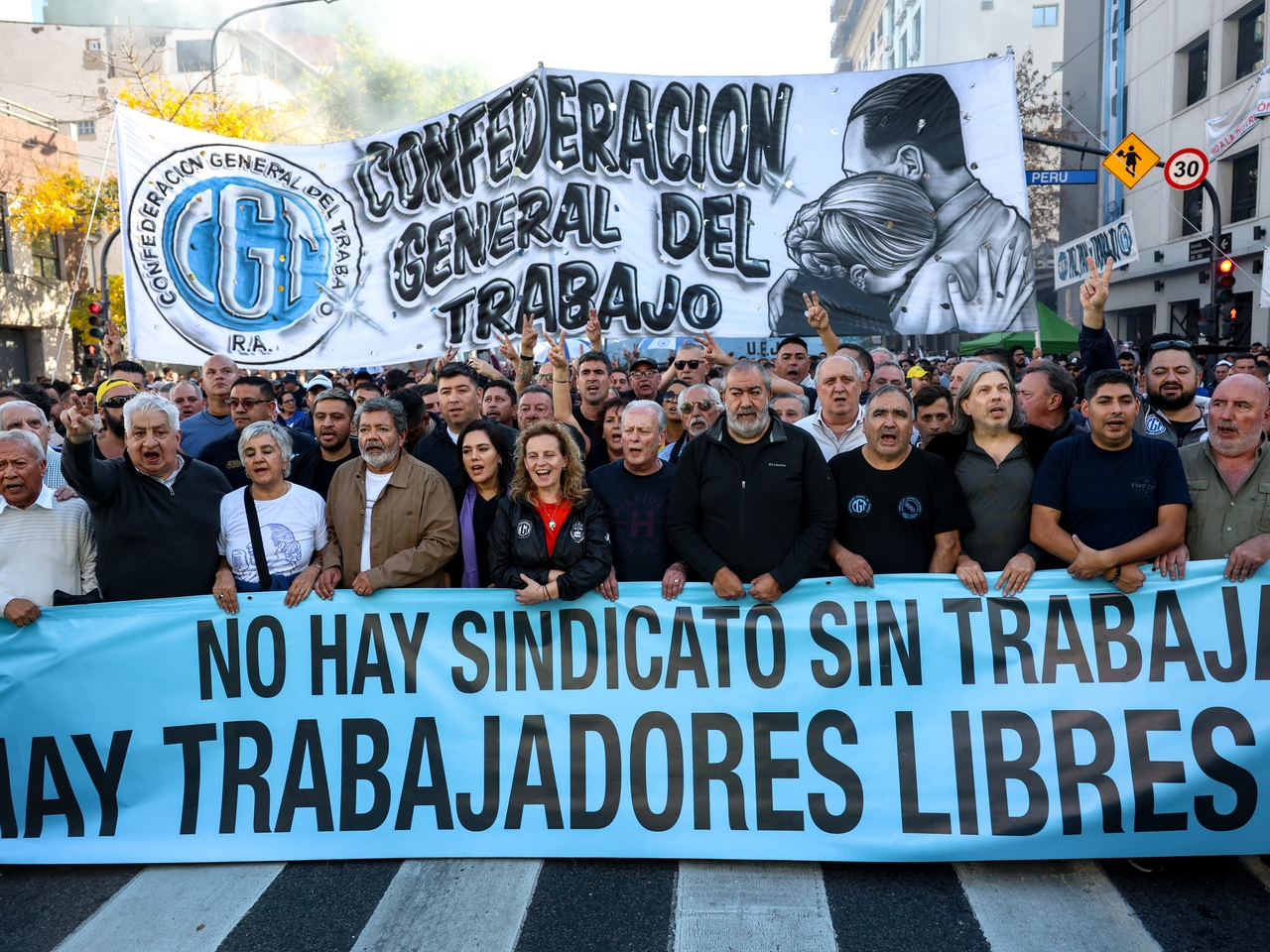Cristina confirmed that she will go to Comodoro Py on Wednesday: the CGT will give her symbolic support, but will not mobilize heavily.
