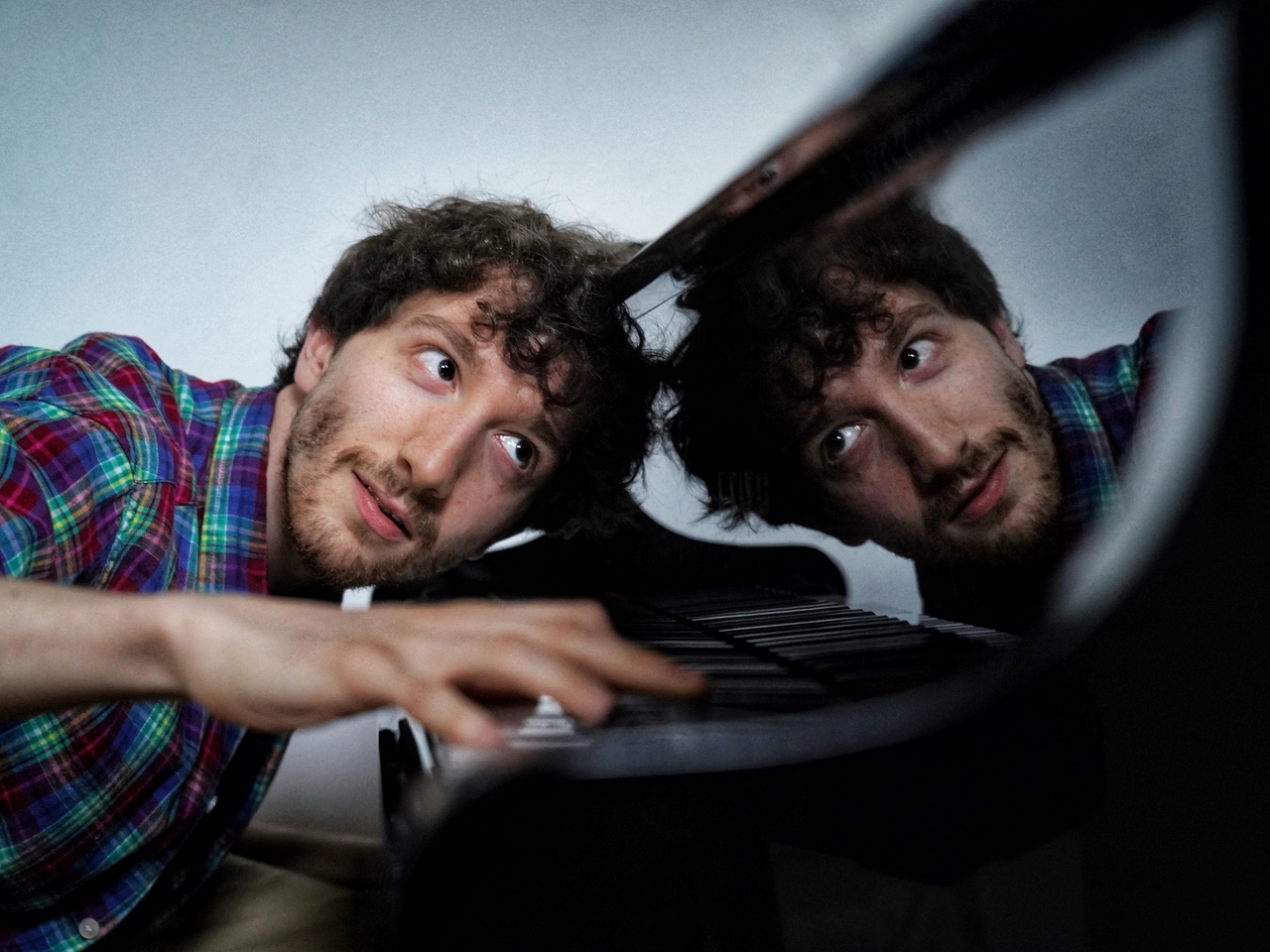 Hij is wiskundige, pianist en de zoon van Les Luthiers: wie is Teo López Puccio en wat doet hij in het theater?