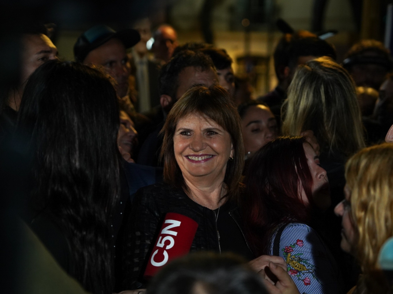 Patricia Bullrich lo convocó a Mauricio Macri a "apoyar el cambio con todo" y el ex presidente le respondió: "Priorizó su vocación de poder"