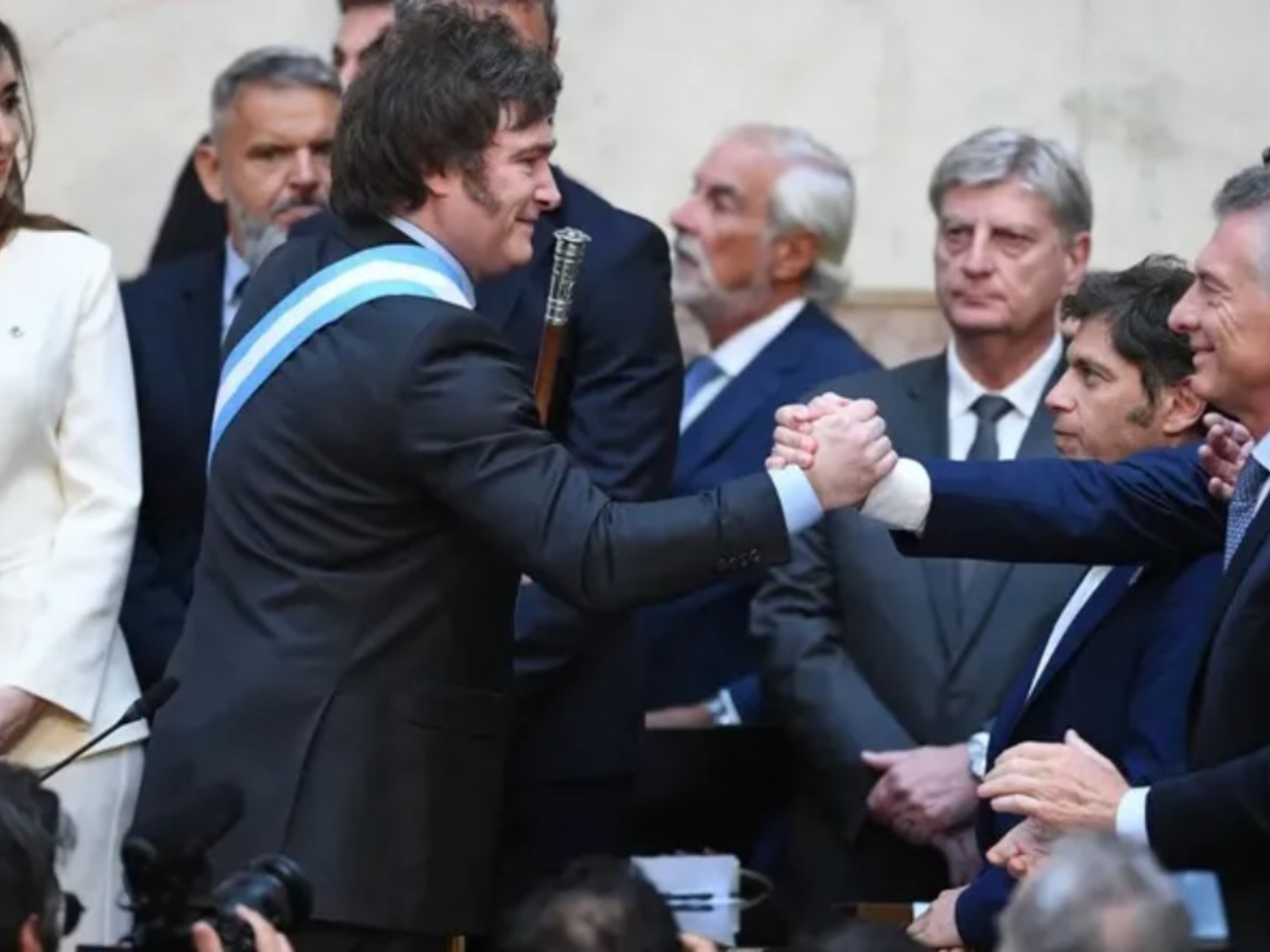 Liberteryenlerin, PRO ile varılan anlaşmanın ardından Mauricio Macri'ye vermek istedikleri tam yetkili elçilik "önemli rolü"