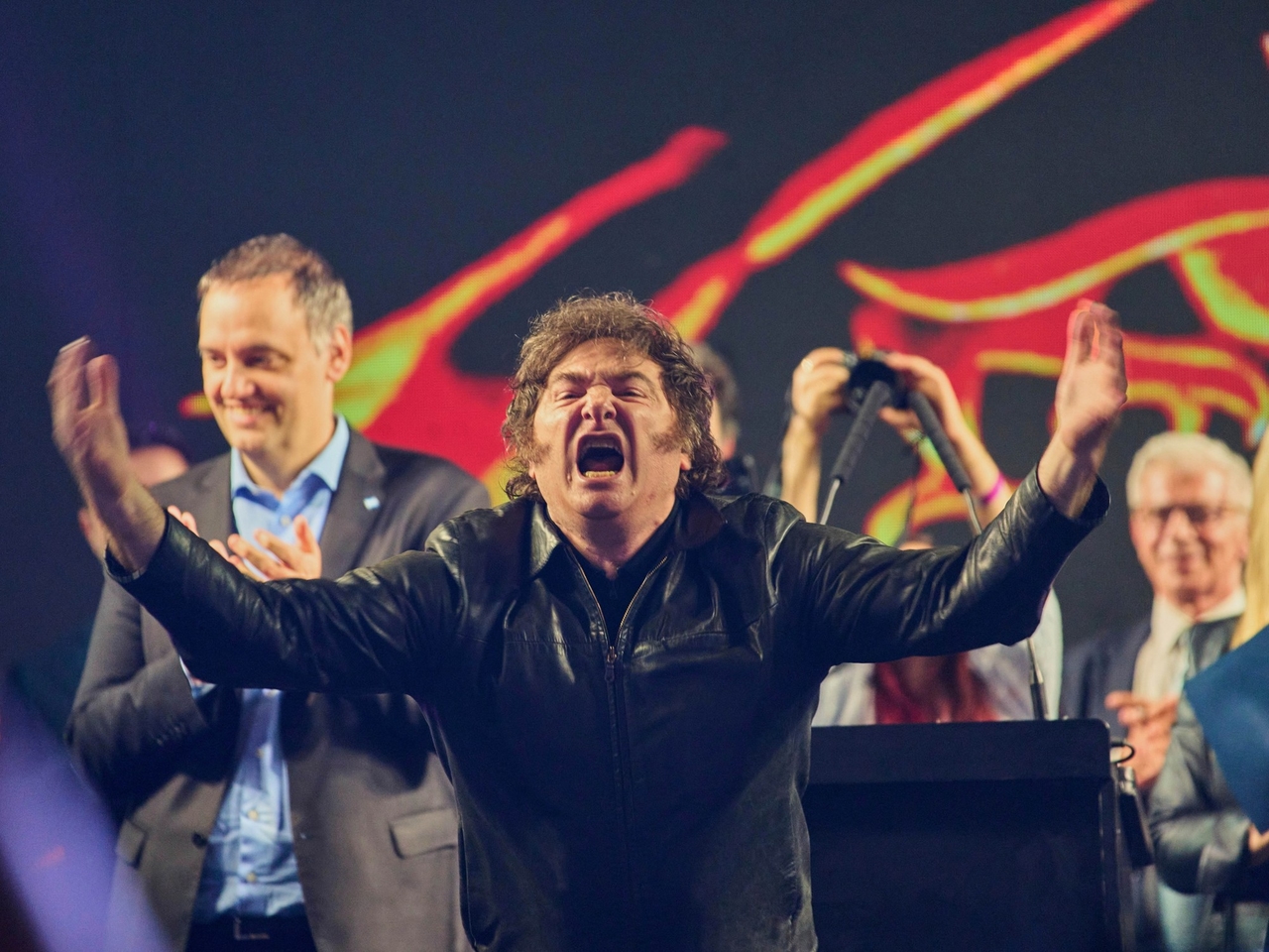 Milei movilizó a todo su gabinete para el acto de cierre de la campaña de Adorni en la Ciudad