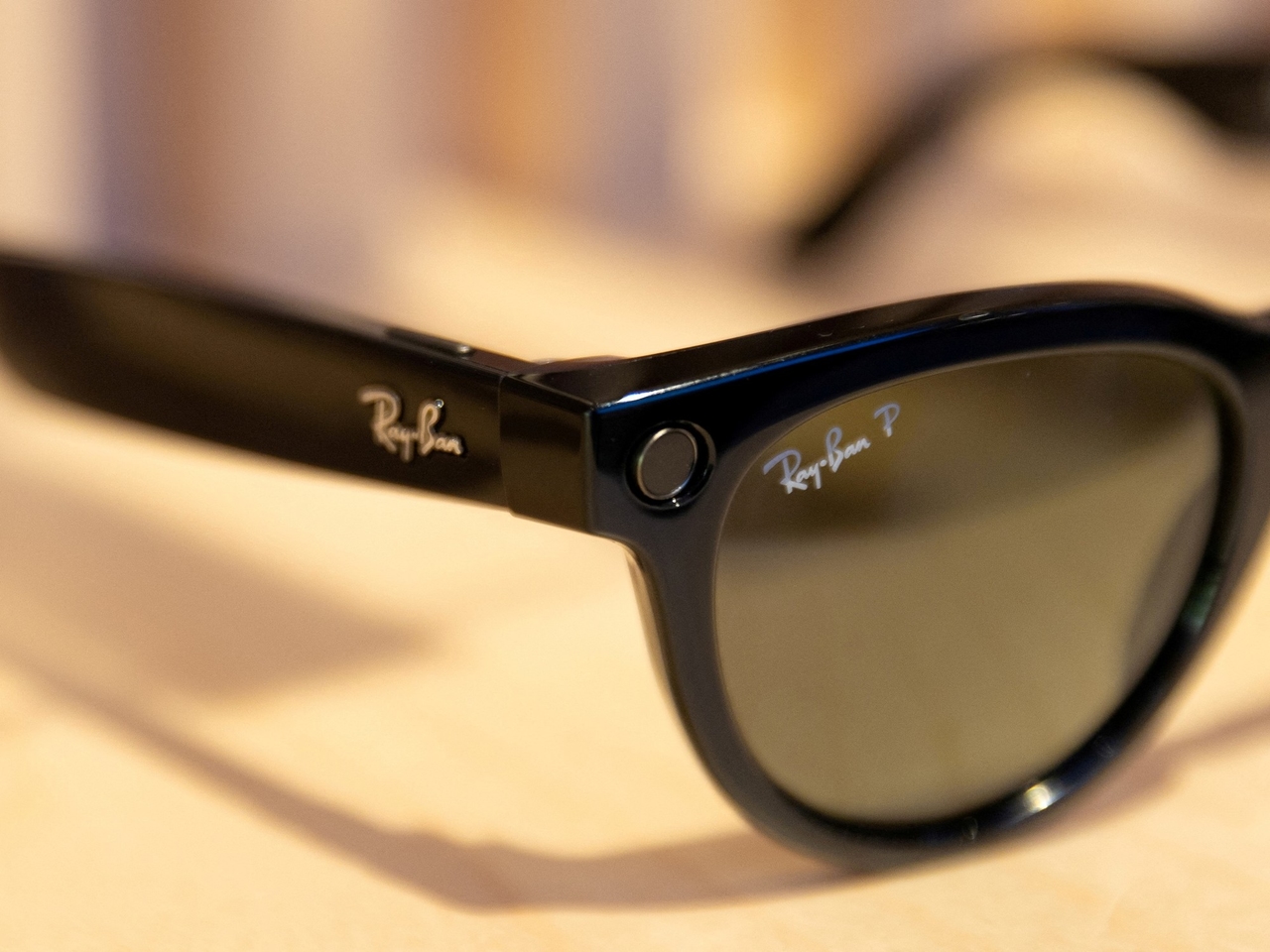 Ray-Ban Meta: So sieht die Kamerabrille aus, mit der ein Arzt seine Facharztprüfung filmte, und wie viel sie kostet.