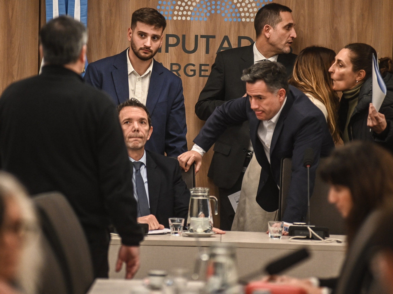 Cryptoschandaal: Huiscommissie boekt geen vooruitgang in onderzoek en regering wil het sluiten.