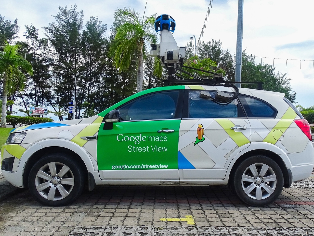 Evinde çıplaktı, Google fotoğrafını çekti ve Street View'da yayınlandı: Tazminat almalı