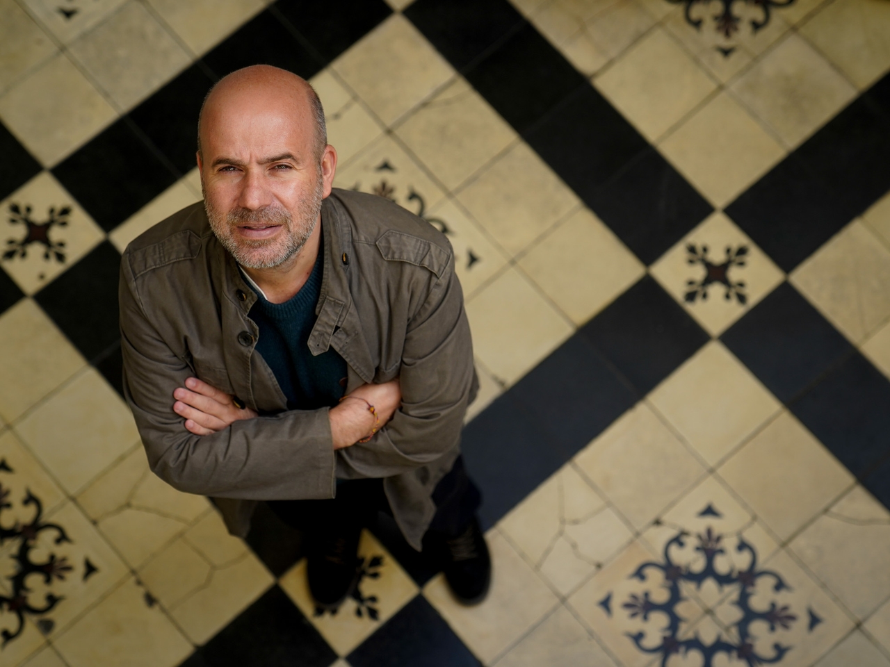 “A infelicidade é um motor da criação”, afirma Javier Peña, criador do podcast 'Grandes infelices'