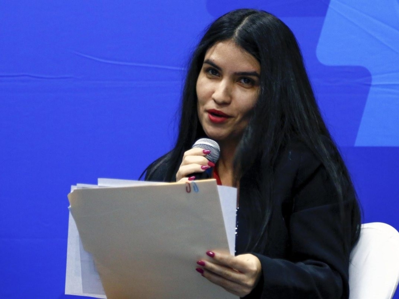 A poesia que se aninha entre navios naufragados será o foco da poetisa panamenha Alessandra Monterrey.