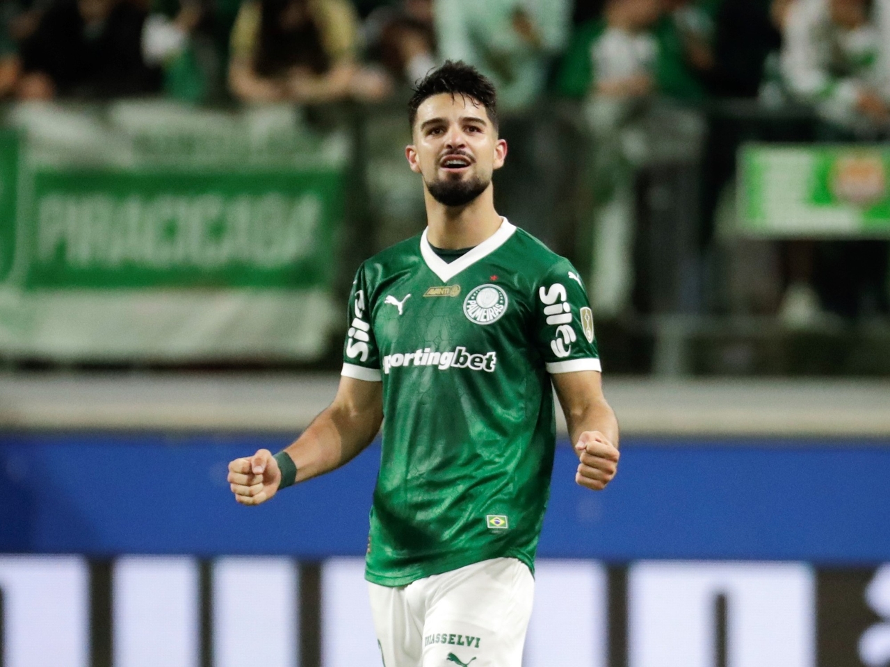 Die unglaublichen 24 Stunden von „Flaco“ Lopez: Er debütierte in der argentinischen Nationalmannschaft und flog von Miami nach Brasilien, um das Siegtor für Palmeiras zu schießen.