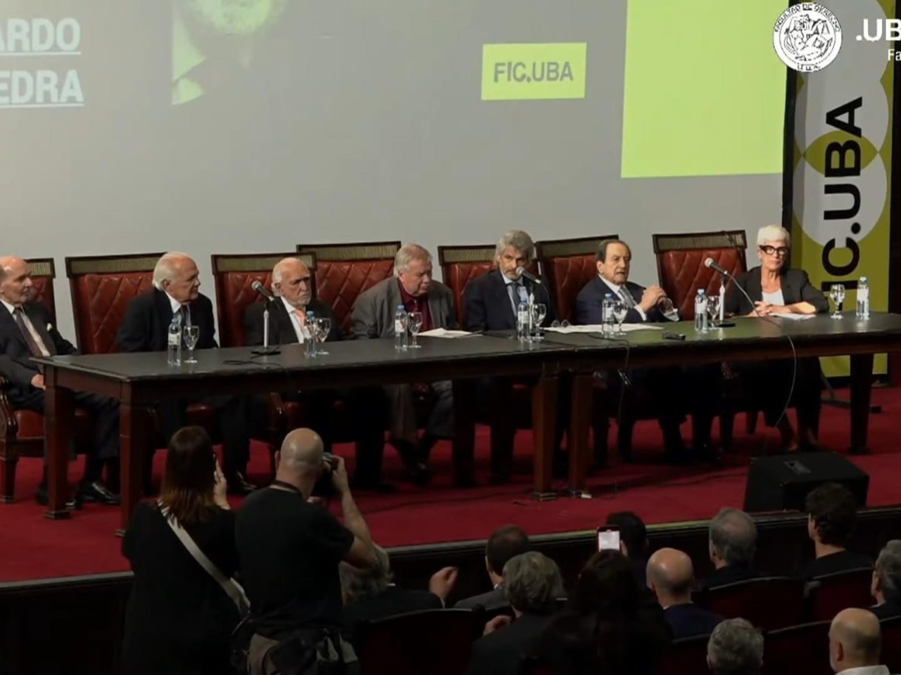 40 years after the trial of the former commanders, the University of Buenos Aires awarded honorary doctorates to the judges of the Federal Court.