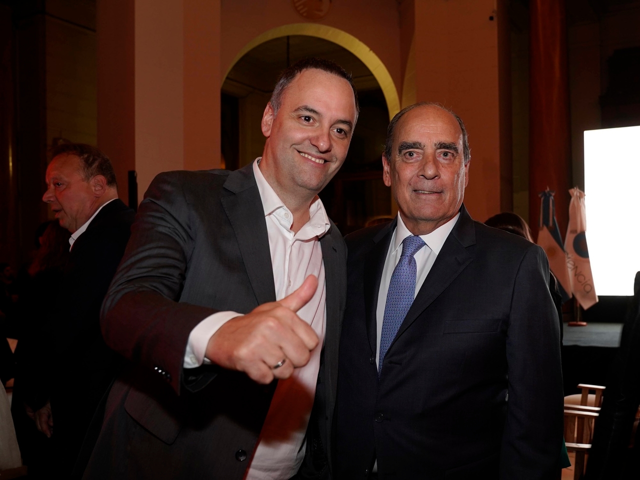 Renunciaron Guillermo Francos y Lisandro Catalán: el Presidente nombró a Manuel Adorni Jefe de Gabinete