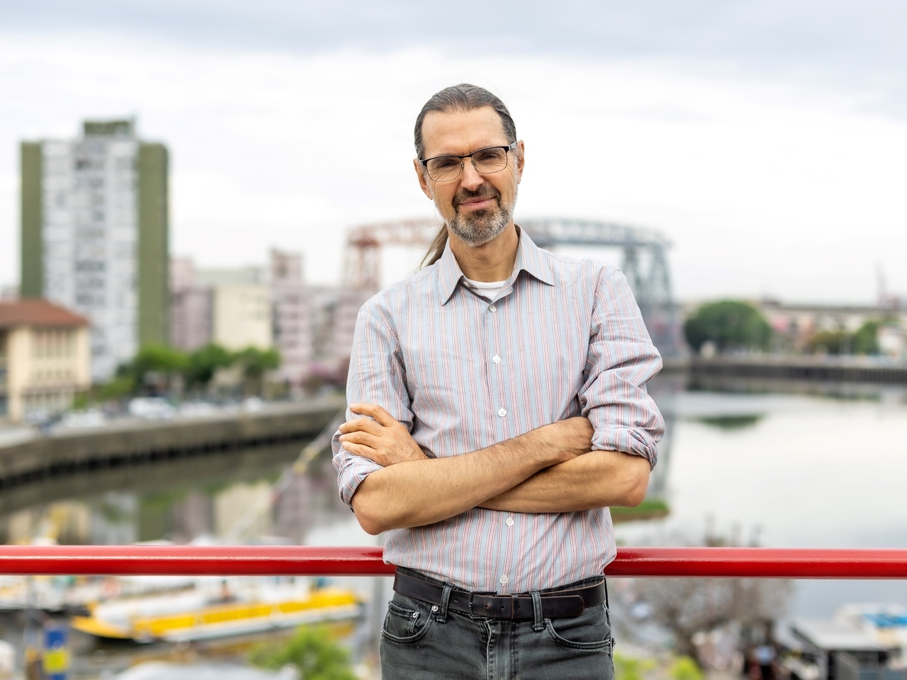 Daniel Canogar: l'arte di sporcarsi le mani con la spazzatura digitale