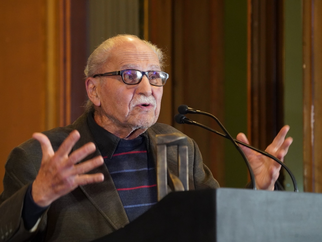 Ñ ​​Lebenswerkpreis für den Dramatiker Ricardo Halac, Meister des argentinischen Theaters