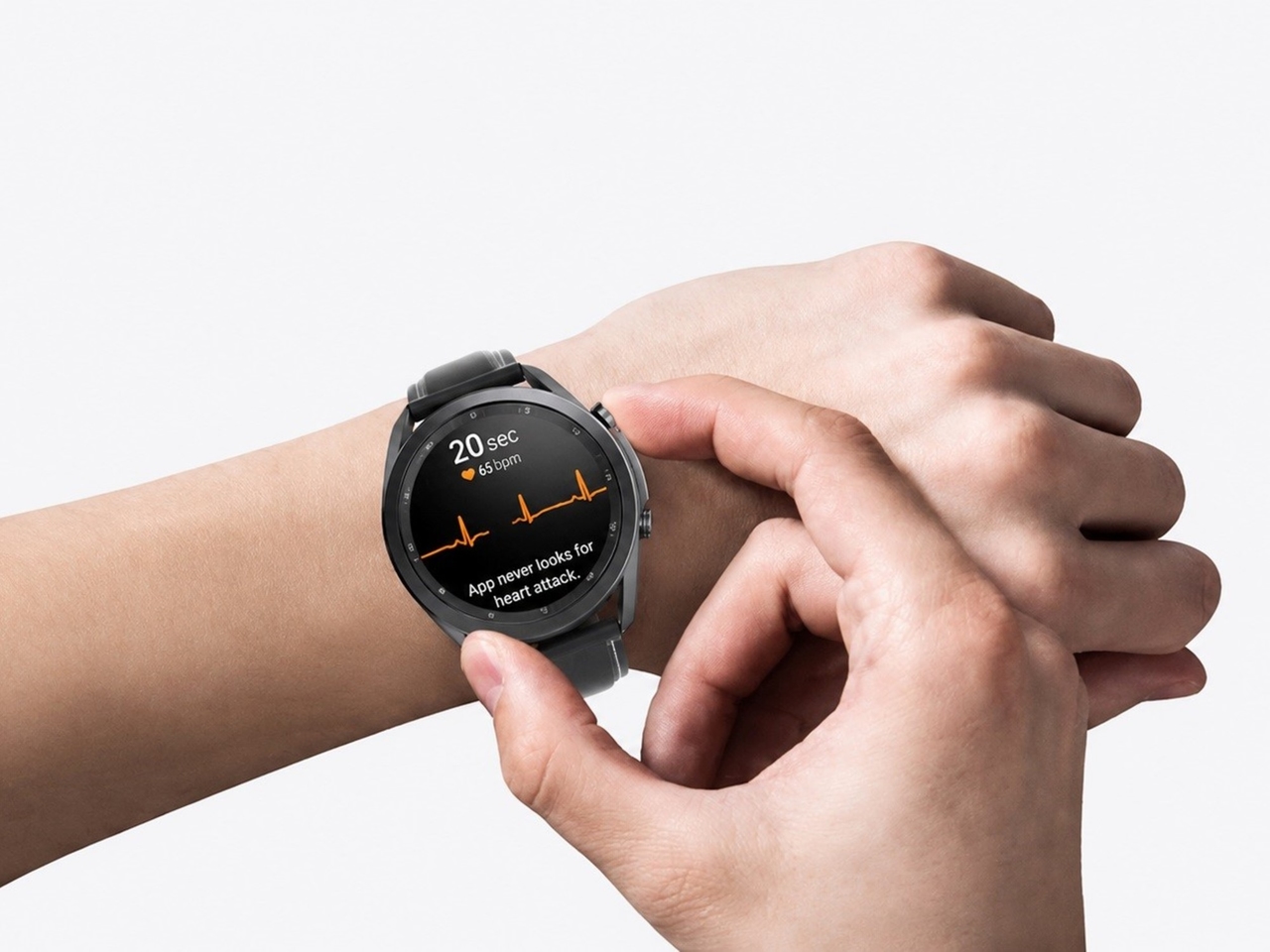 Mucho más que contar pasos: los relojes inteligentes monitorean el corazón y ya alertan sobre posibles arritmias
