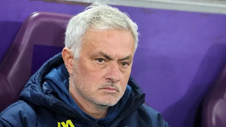 Benfica formalisiert Verhandlungen mit José Mourinho