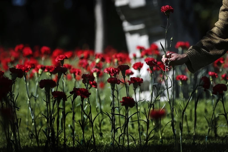 Il Primo Ministro celebra il 25 aprile e il 1° maggio con l'apertura dei giardini di São Bento
