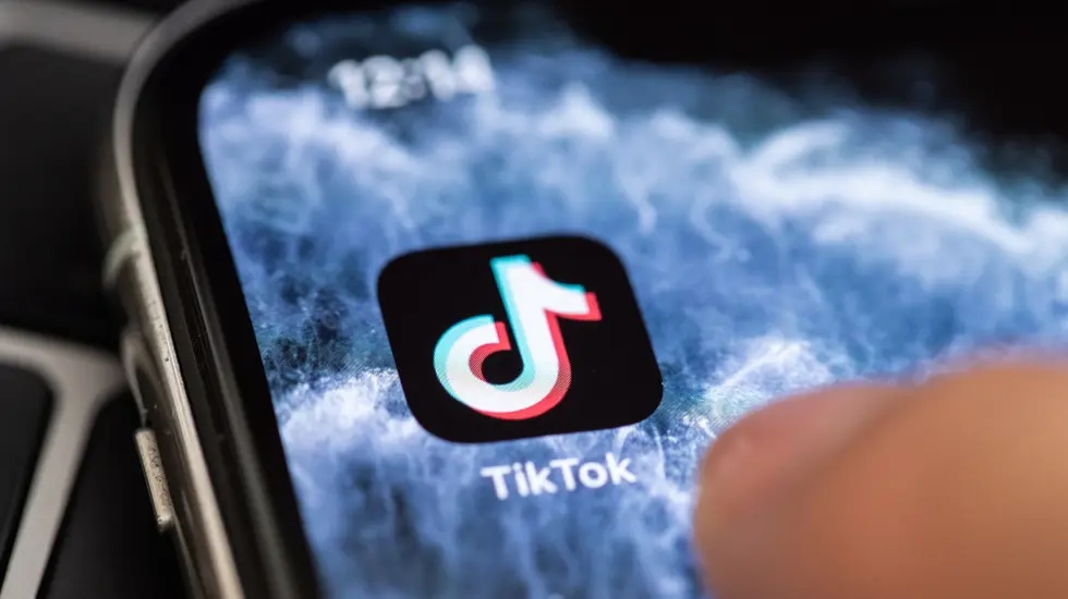 Брюссель обвиняет TikTok в нарушении закона ЕС о рекламе и грозит крупным штрафом