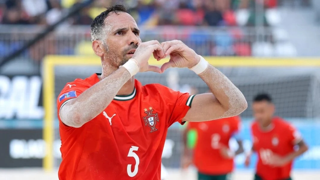 Portugal verslaat Japan en verzekert zich van een plek in de halve finale van het WK Beach Soccer