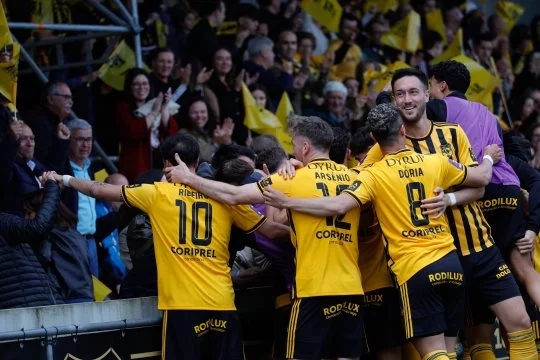 Lourosa viert promotie met euforie en streeft naar de League 3-titel