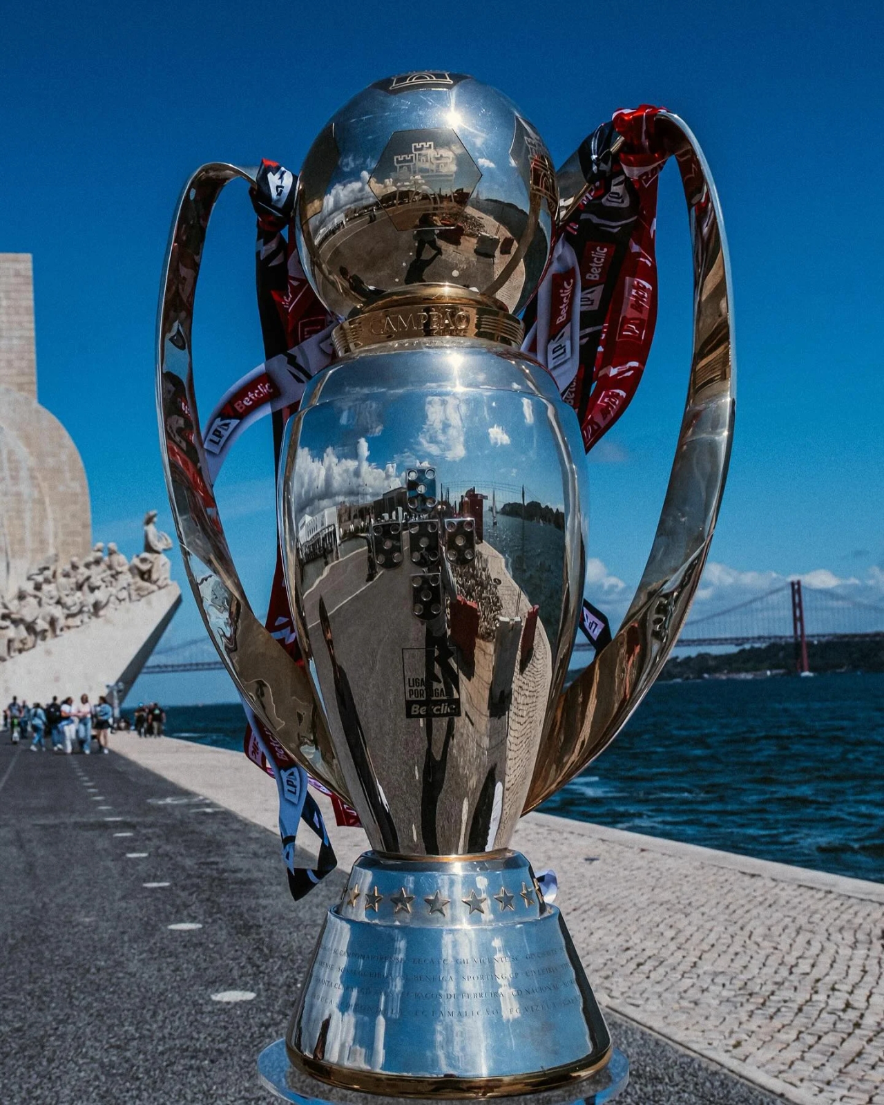 Sporting e Benfica lutam pelo título na despedida da I Liga 2024/25