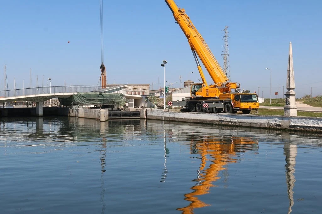 Ponte das eclusas no Canal das Pirâmides alargado por 1,600 milhões de euros