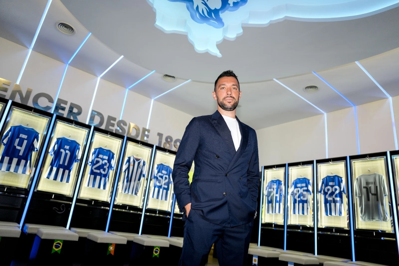 Francesco Farioli es el nuevo entrenador del FC Porto