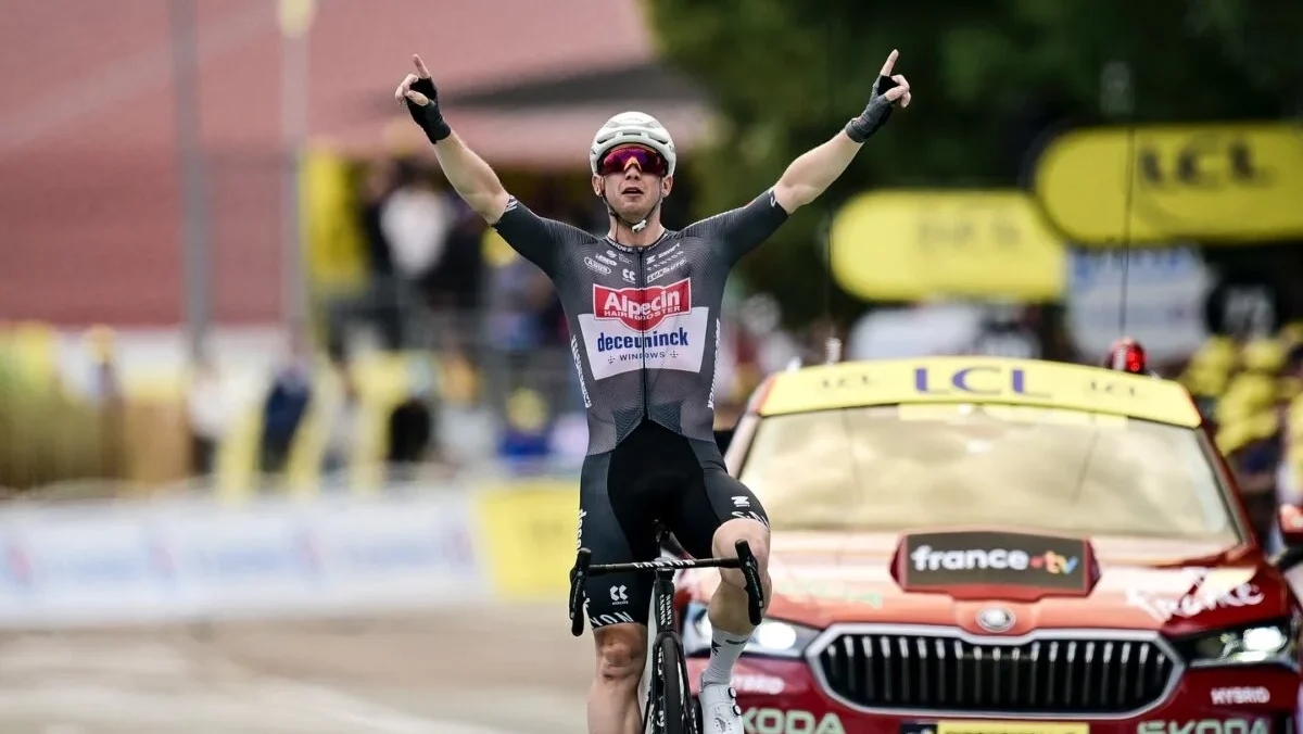 Kaden Groves „uciekł”, aby wygrać swój pierwszy wyścig Tour de France