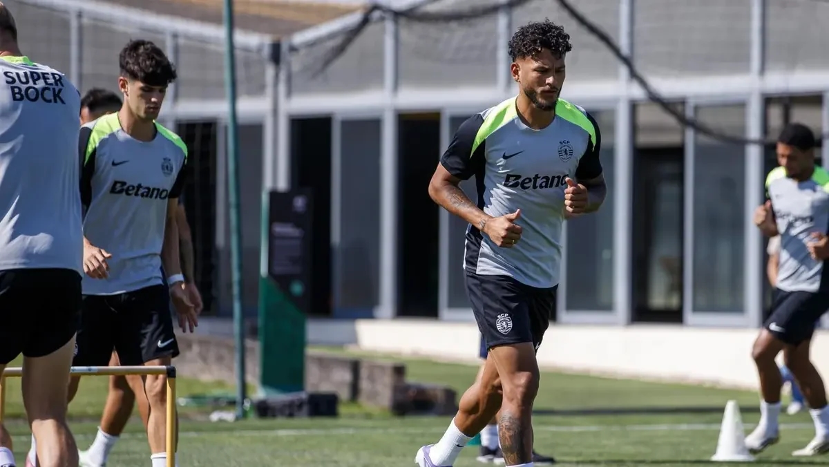 Avançado Luis Suárez realiza primeiro treino no Sporting