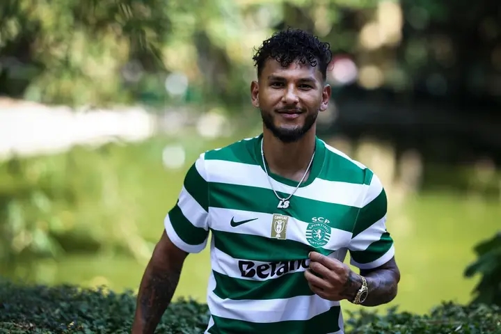 Sporting podpisuje kontrakt z napastnikiem Luisem Suárezem