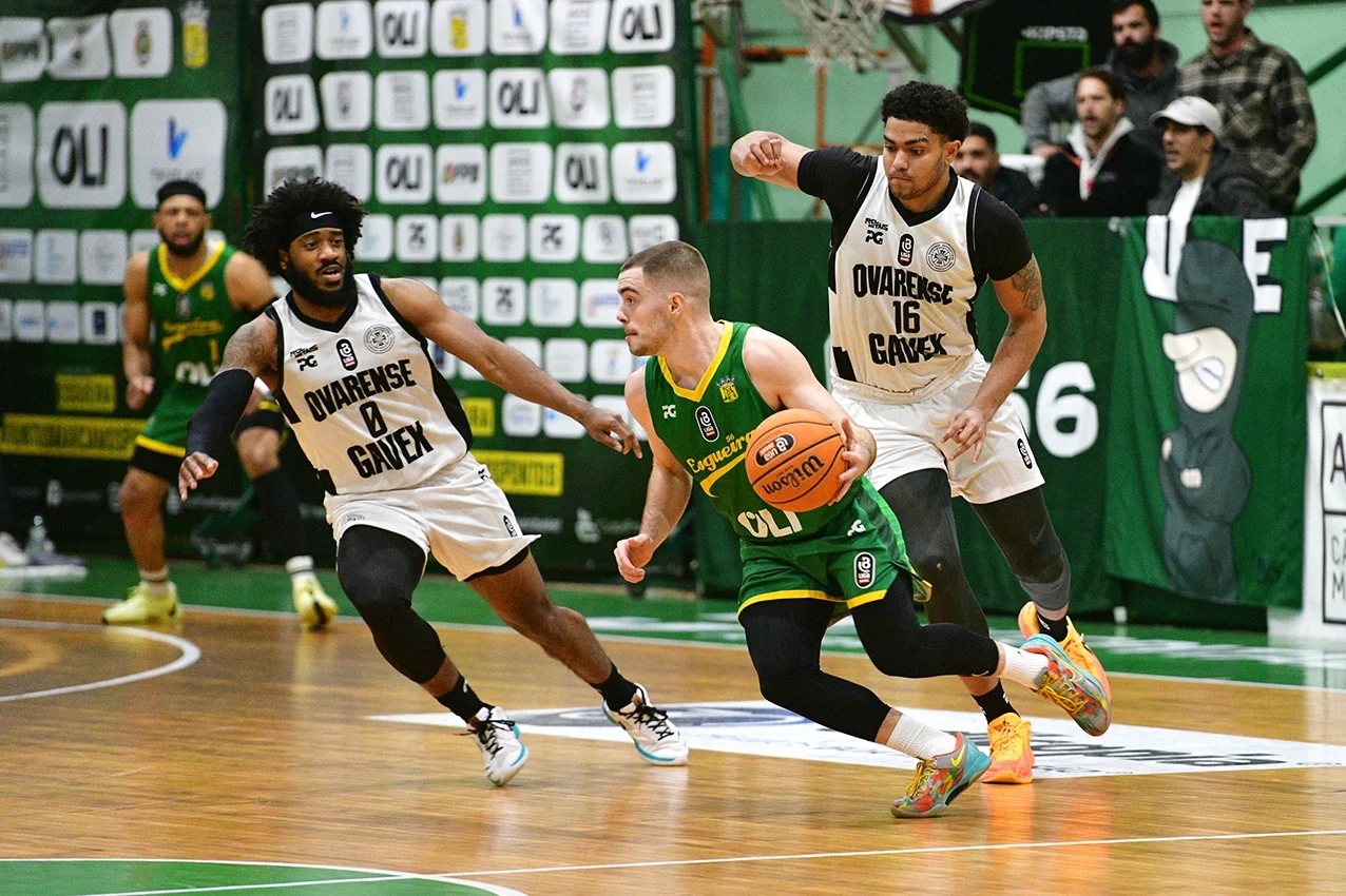 El Ovarense asegura a Miguel Monteiro y António Monteiro
